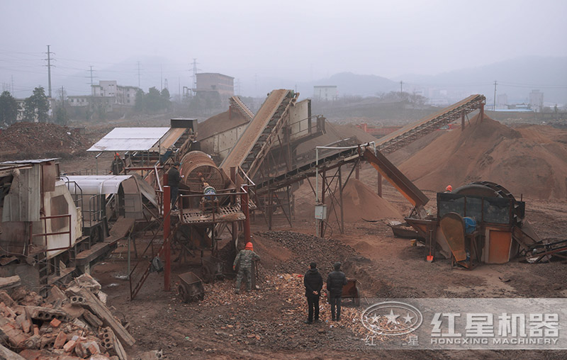 時(shí)產(chǎn)200噸建筑垃圾處理設備在處理建筑垃圾中一機多用